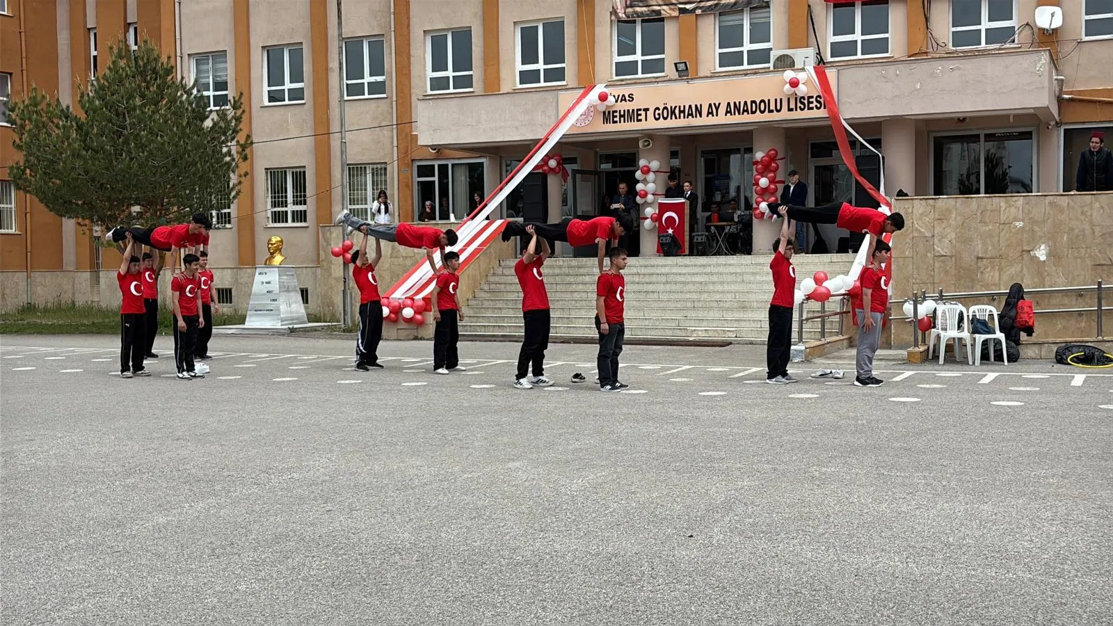 Gençlik Ata’sının izinde!