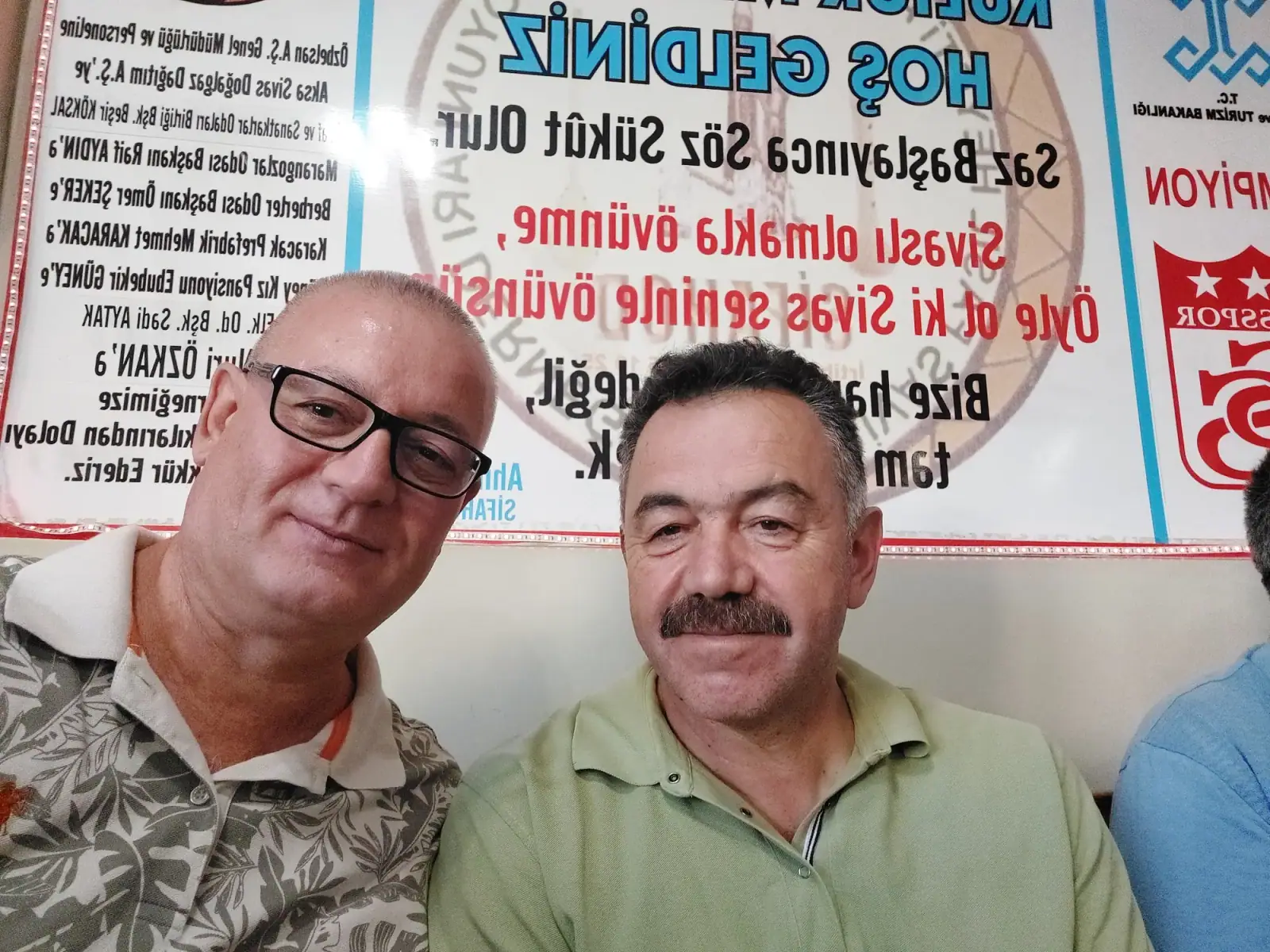 Aşıklar gazetecilerle buluştu