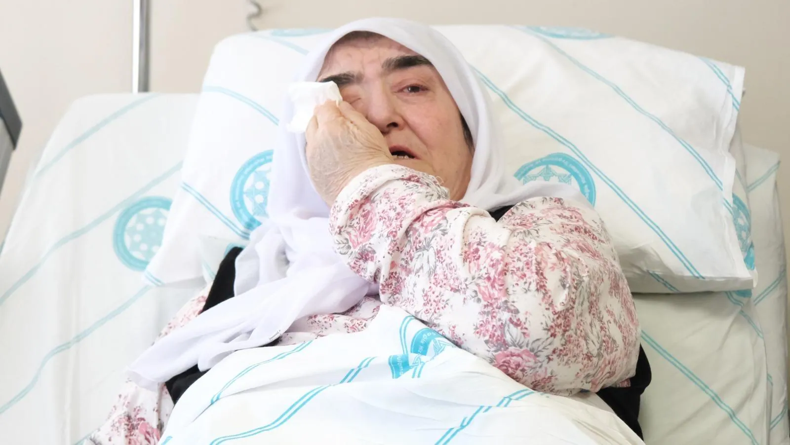 Dev göğüs tümörü çıkarıldı